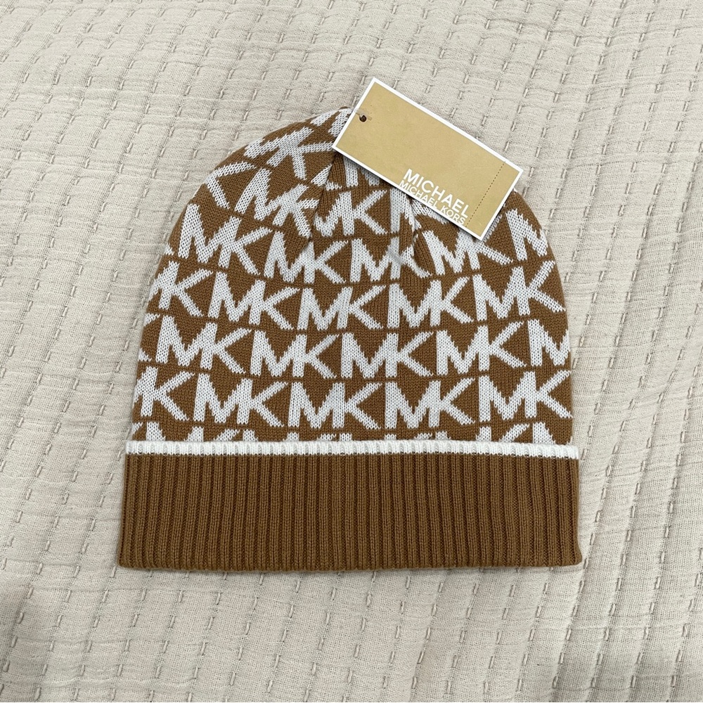 NEW Michael Kors Women MK Logo Monogram Knit Beanie Hat Camel Brown White‎ NWT